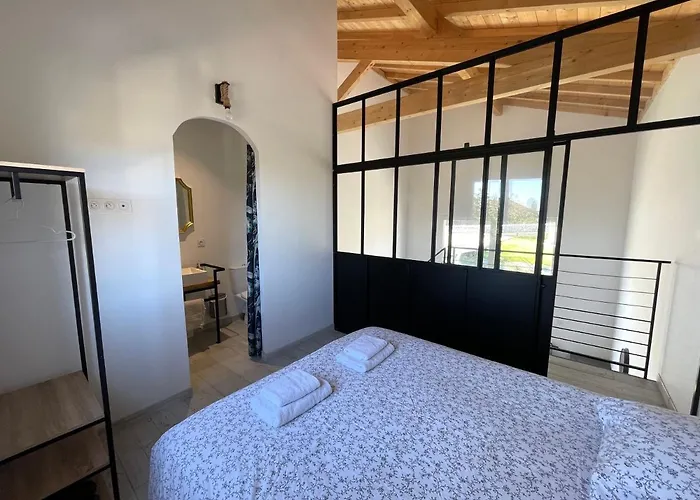 Siam Mahanakhon & Rieux-de-Pelleport